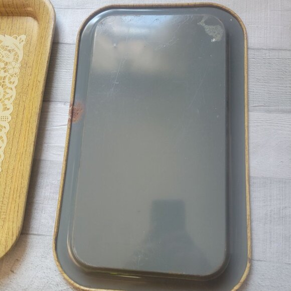 Set Of 2 Vintage Mid-Century Decorative Trays With Floral Lace Design - Picture 5 of 8